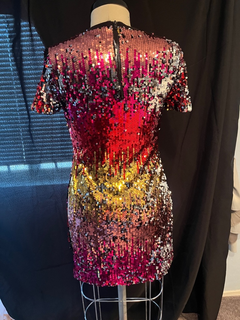 Sequin Gradient Short Sleeve Mini Dress in Red and Gold with slit. Casual - Picture 3 of 5
